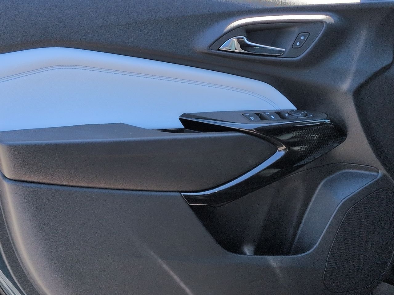 New 2026 Chevrolet Trax LT w/ Driver Confidence Package FWD image 23