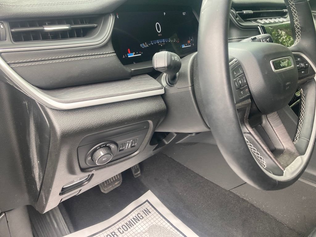 Used 2021 Jeep Grand Cherokee L Limited image 17