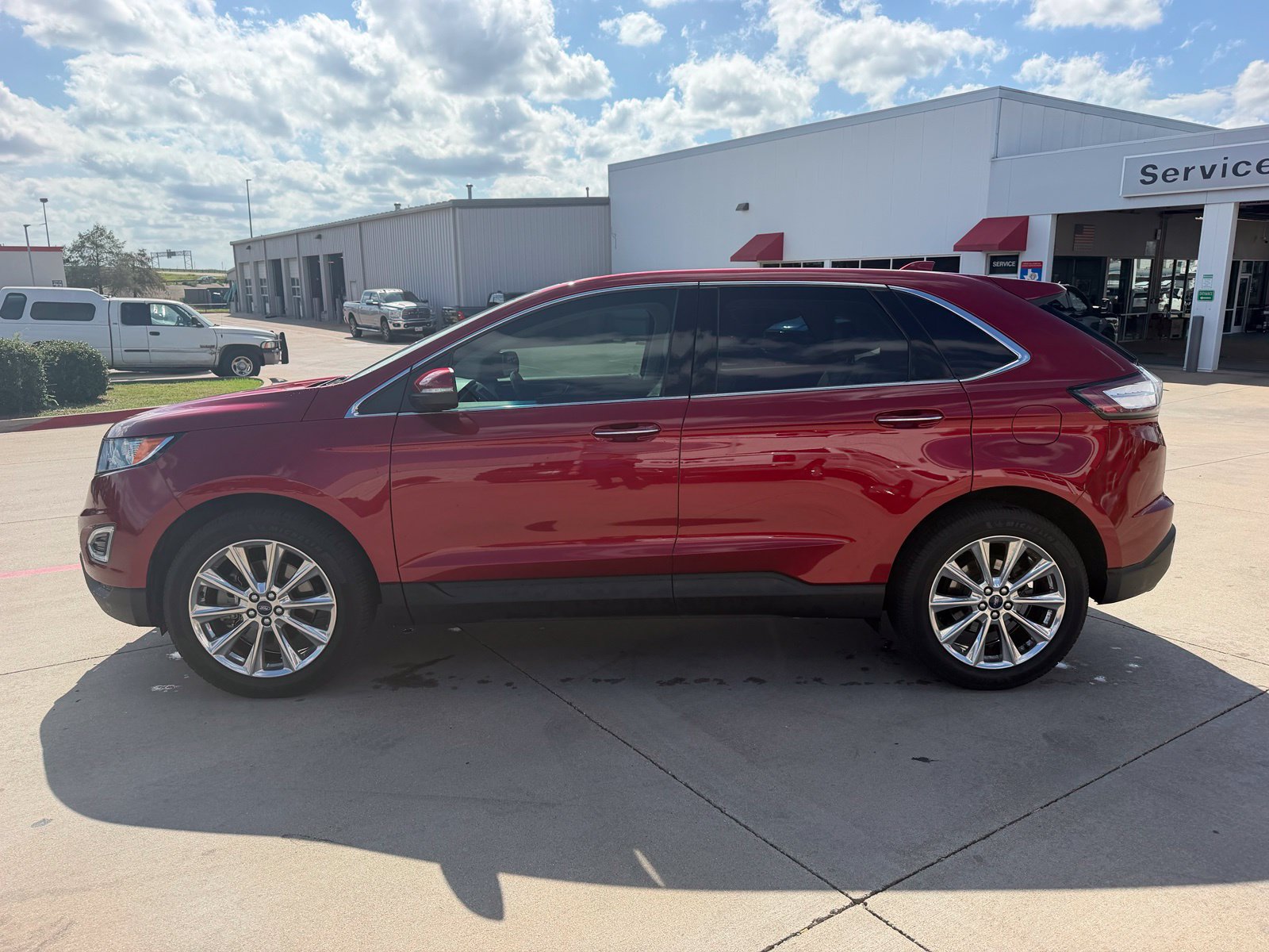 Used 2017 Ford Edge Titanium w/ Equipment Group 301A FWD image 8