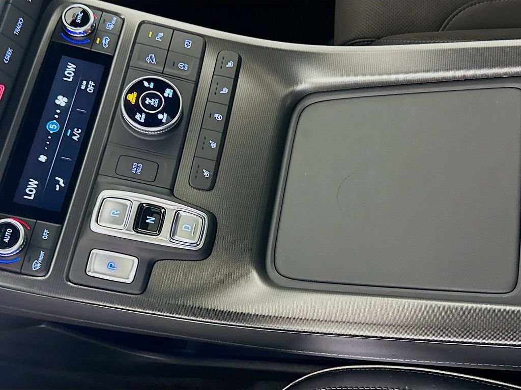 Certified 2025 Hyundai Palisade Calligraphy AWD/4WD image 17