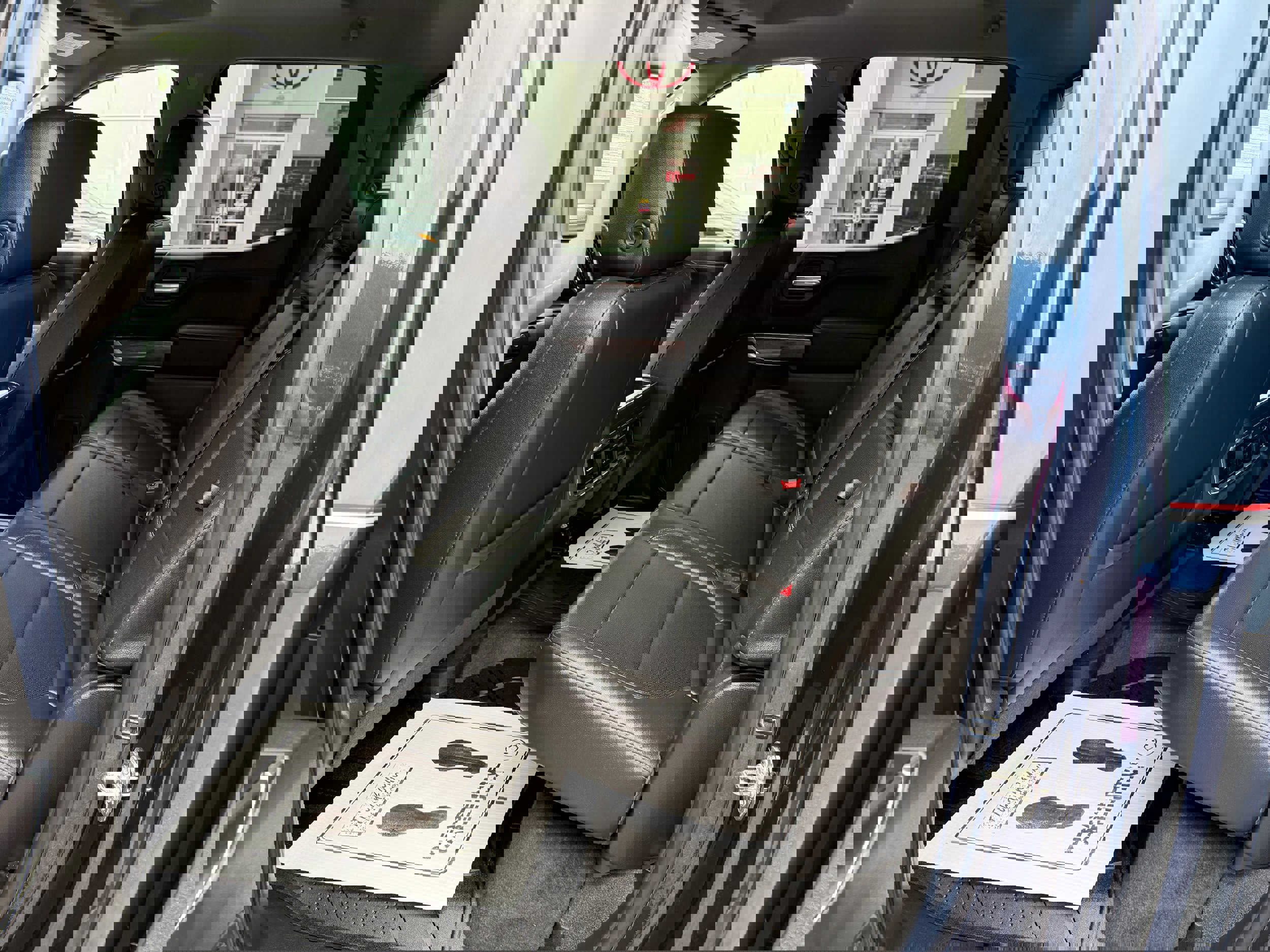 Used 2019 Chevrolet Silverado 1500 LTZ image 12