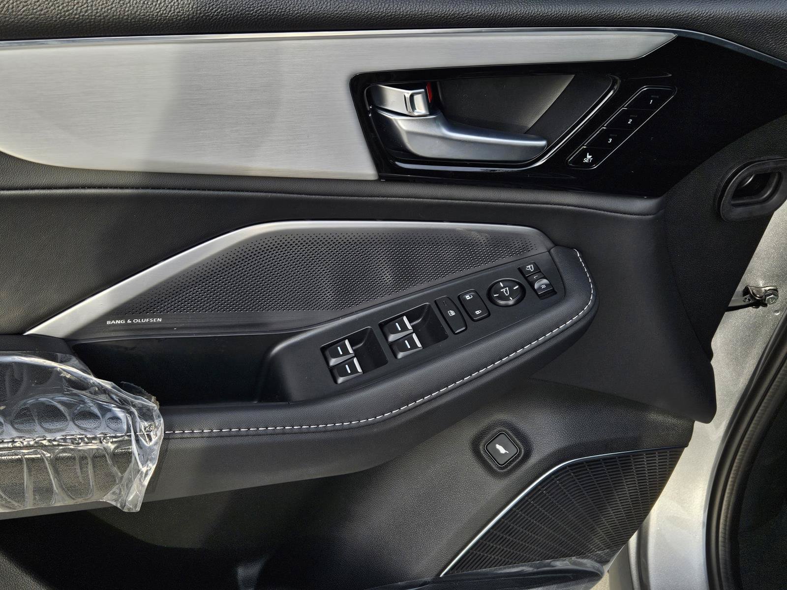 New 2026 Acura MDX w/ Technology Package FWD image 16