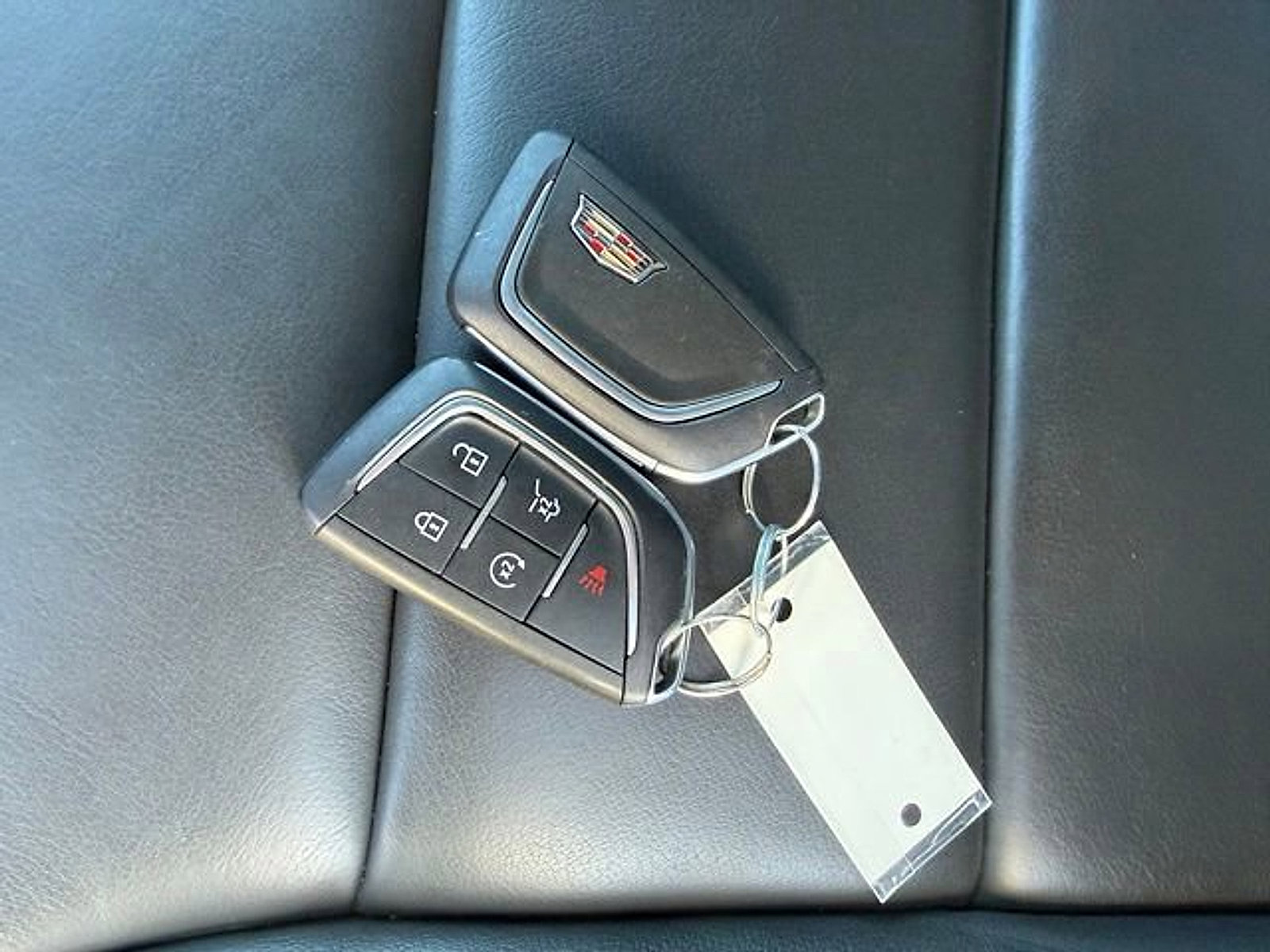 Used 2025 Cadillac XT4 Premium Luxury image 29