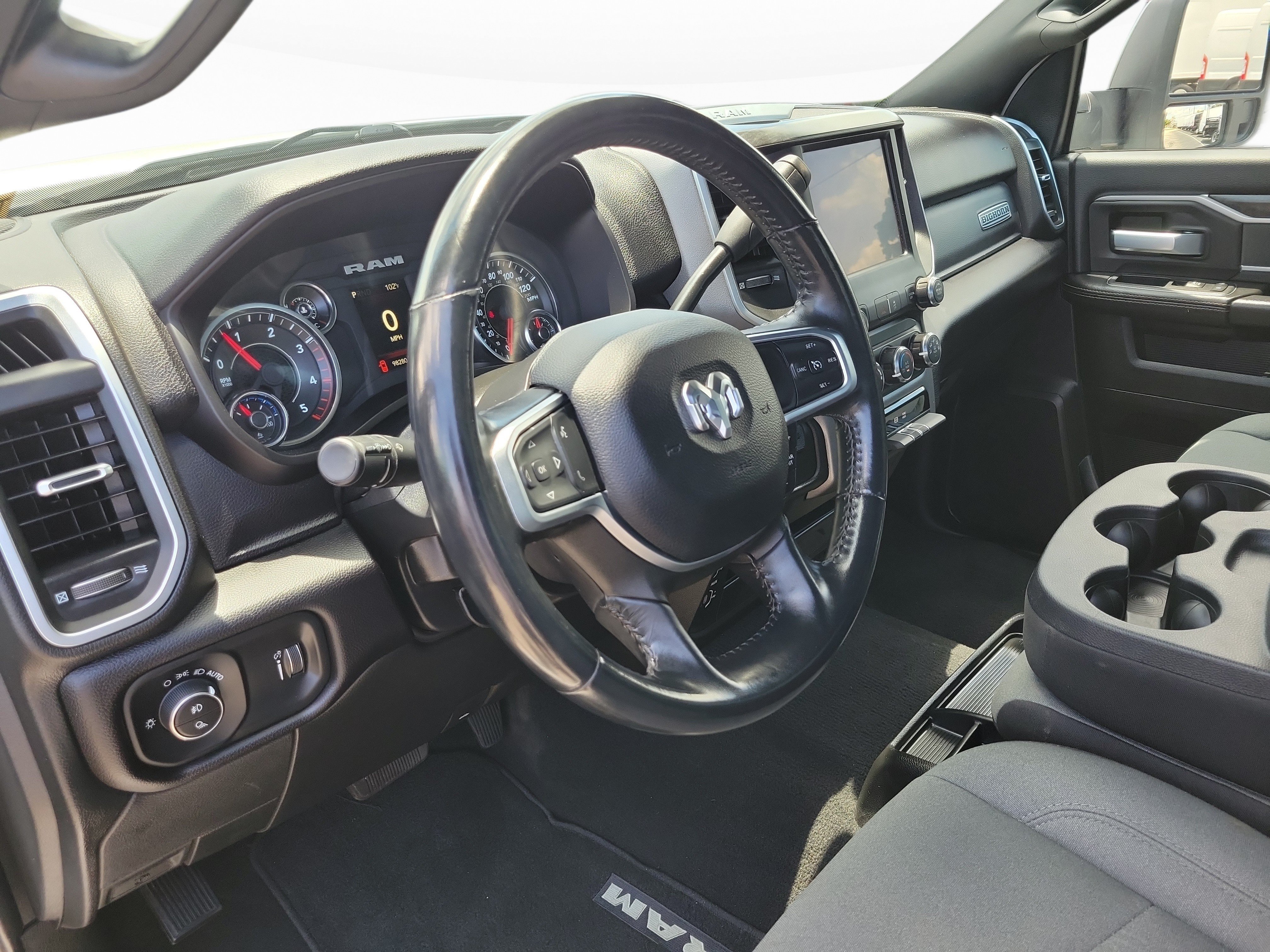 Used 2024 RAM 3500 Big Horn AWD/4WD image 18