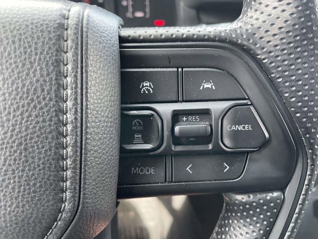 Used 2025 Toyota Tacoma SR5 image 29