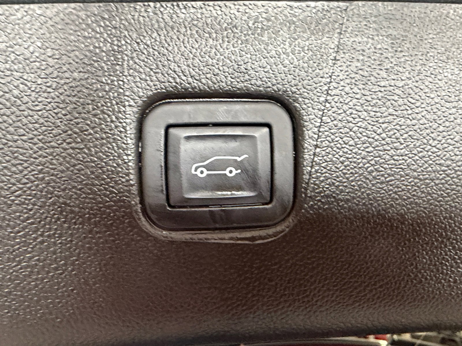 Used 2024 Chevrolet Blazer LT w/ Convenience Package FWD image 36