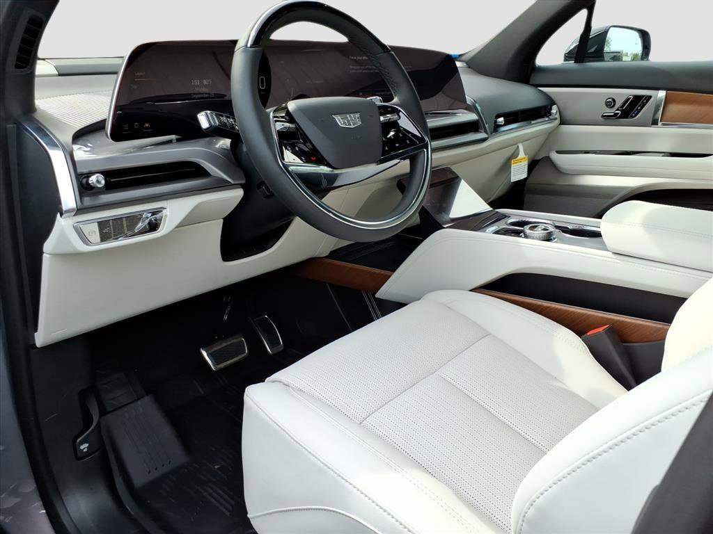 New 2026 Cadillac Vistiq Luxury w/ LPO, Floor Liner Package image 13