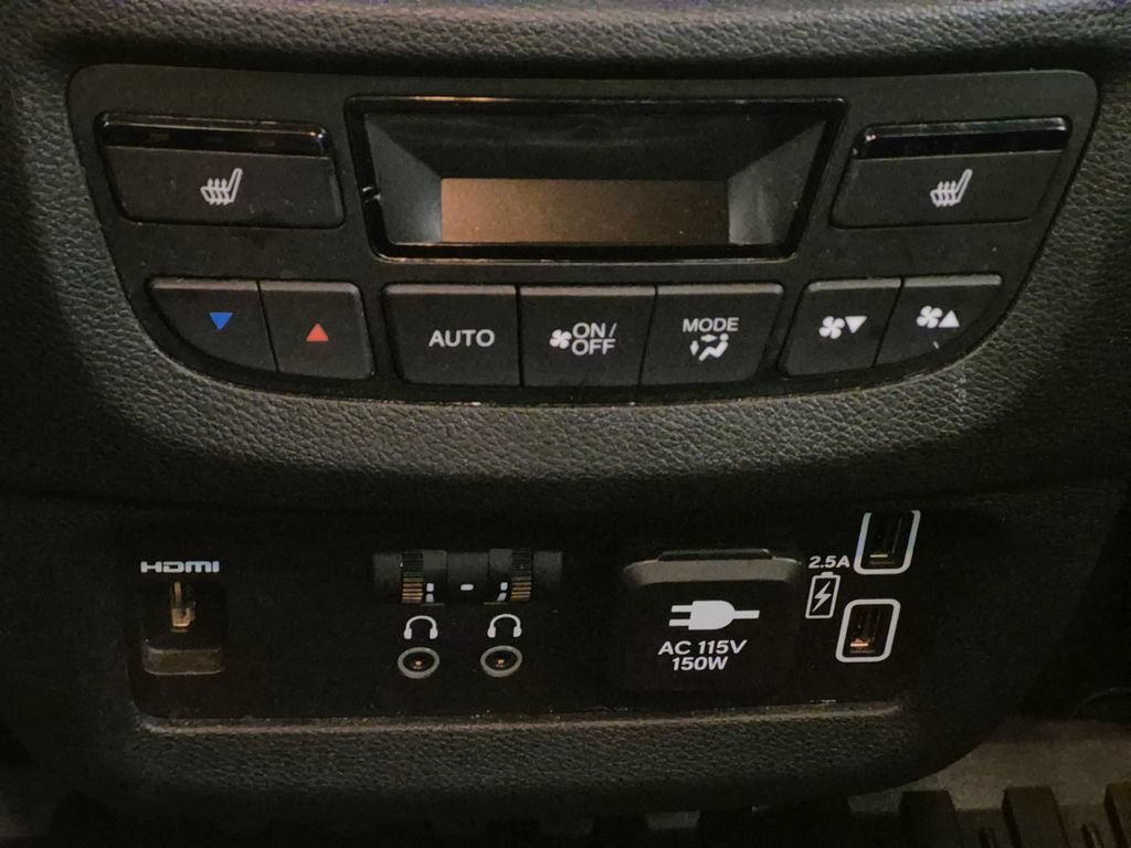 Used 2021 Honda Pilot Touring image 26