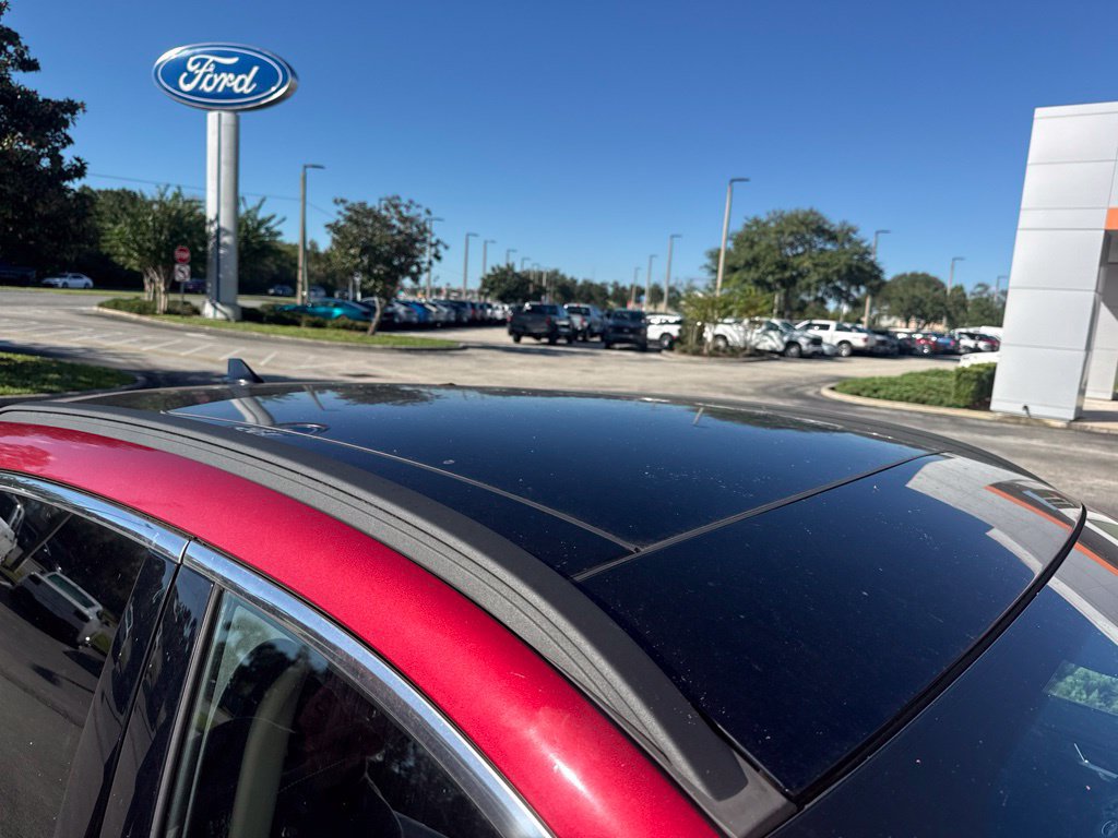 Used 2020 Ford Escape Titanium FWD image 6
