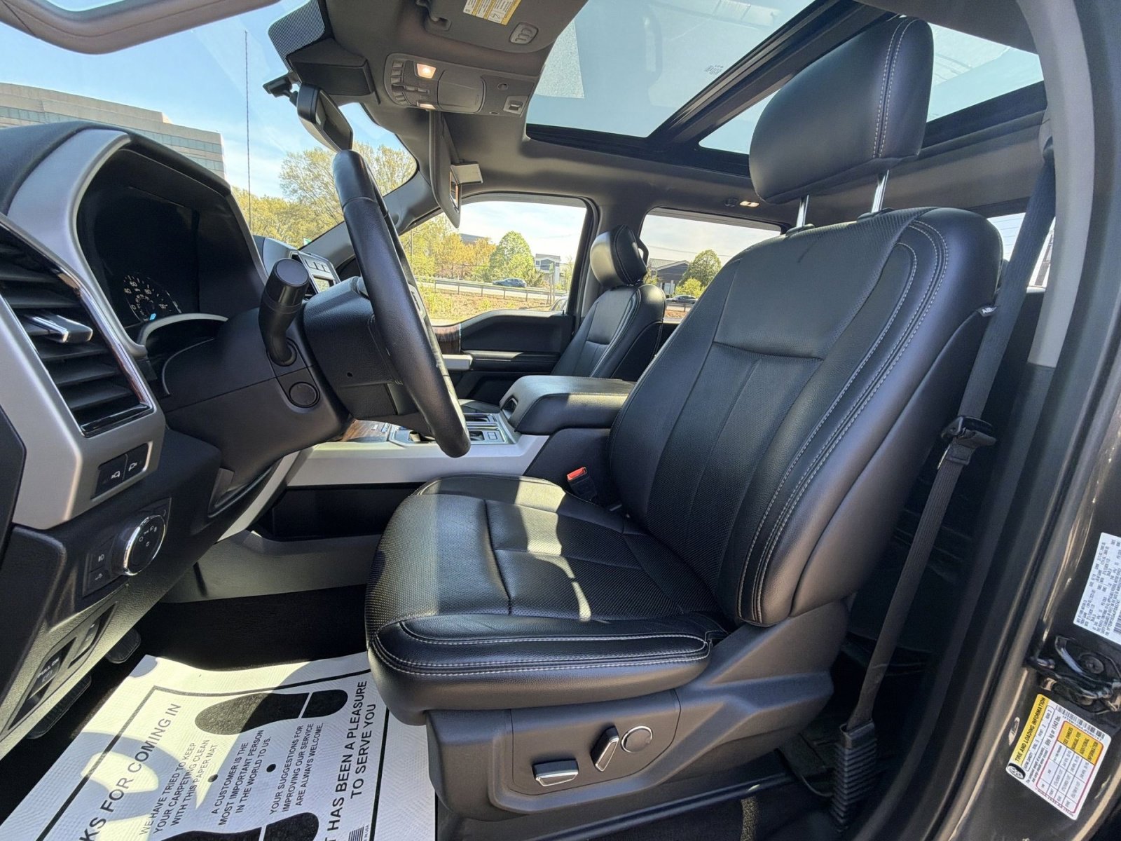 Used 2018 Ford F150 Lariat w/ Equipment Group 502A Luxury image 13