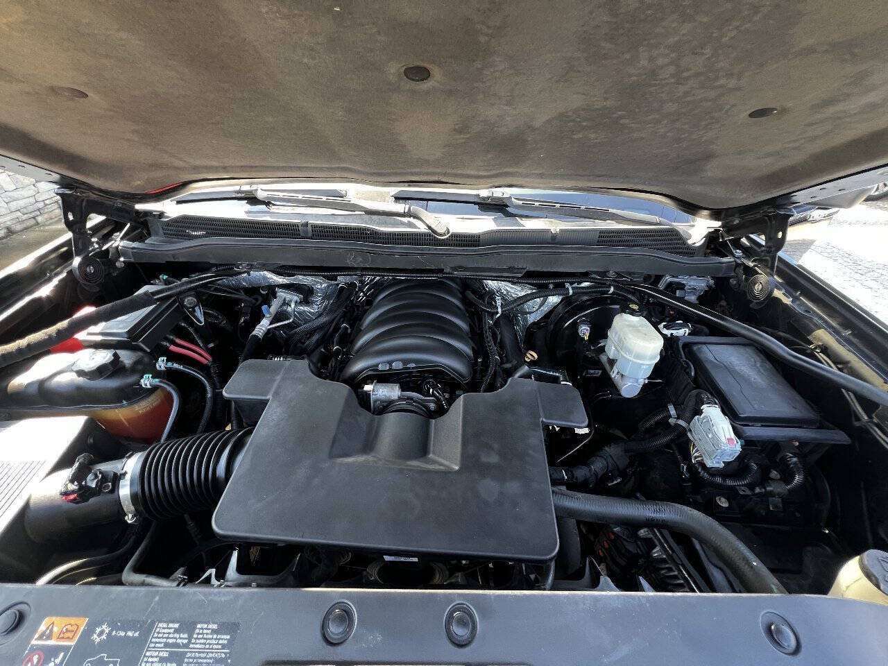 Used 2015 Chevrolet Silverado 1500 High Country w/ High Country Premium Package AWD/4WD image 18