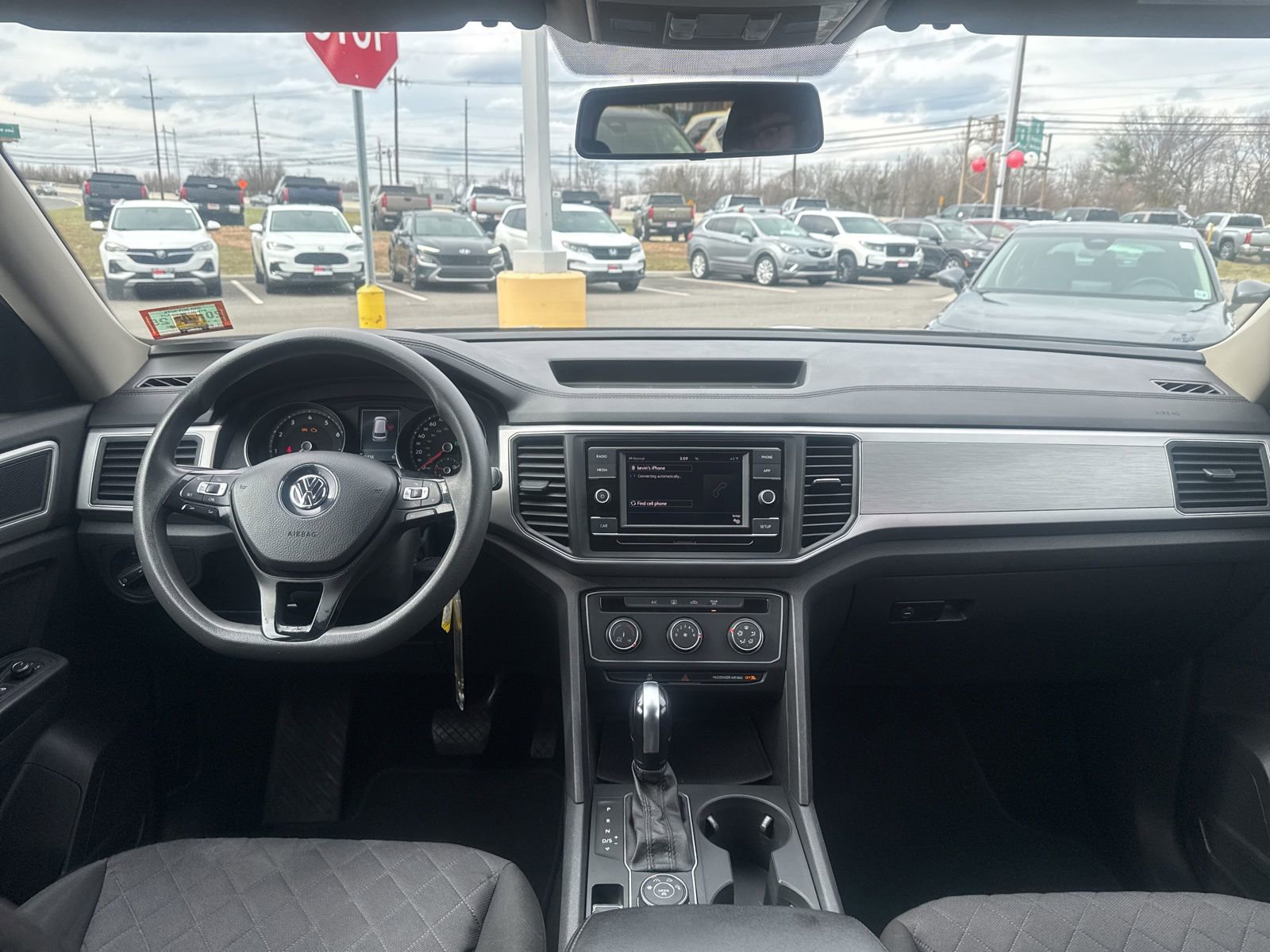 Used 2018 Volkswagen Atlas S image 17