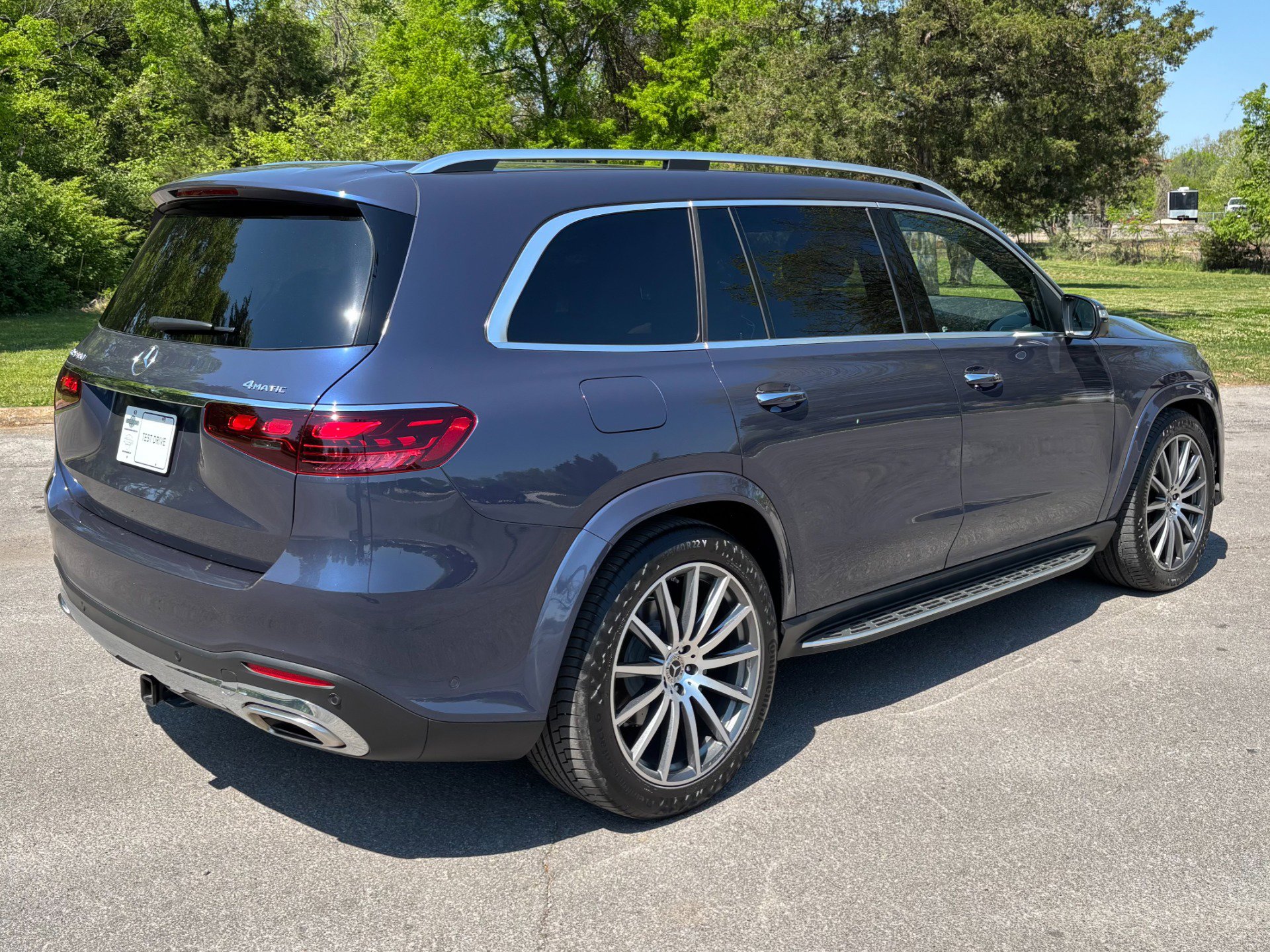 Used 2024 Mercedes-Benz GLS 580 4MATIC image 3