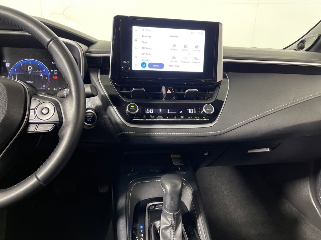 Used 2025 Toyota Corolla XSE FWD image 15