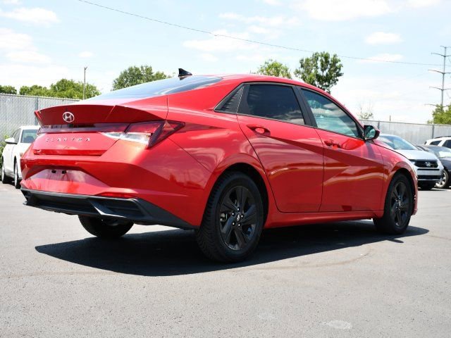 Used 2021 Hyundai Elantra SEL w/ Cargo Package FWD image 7