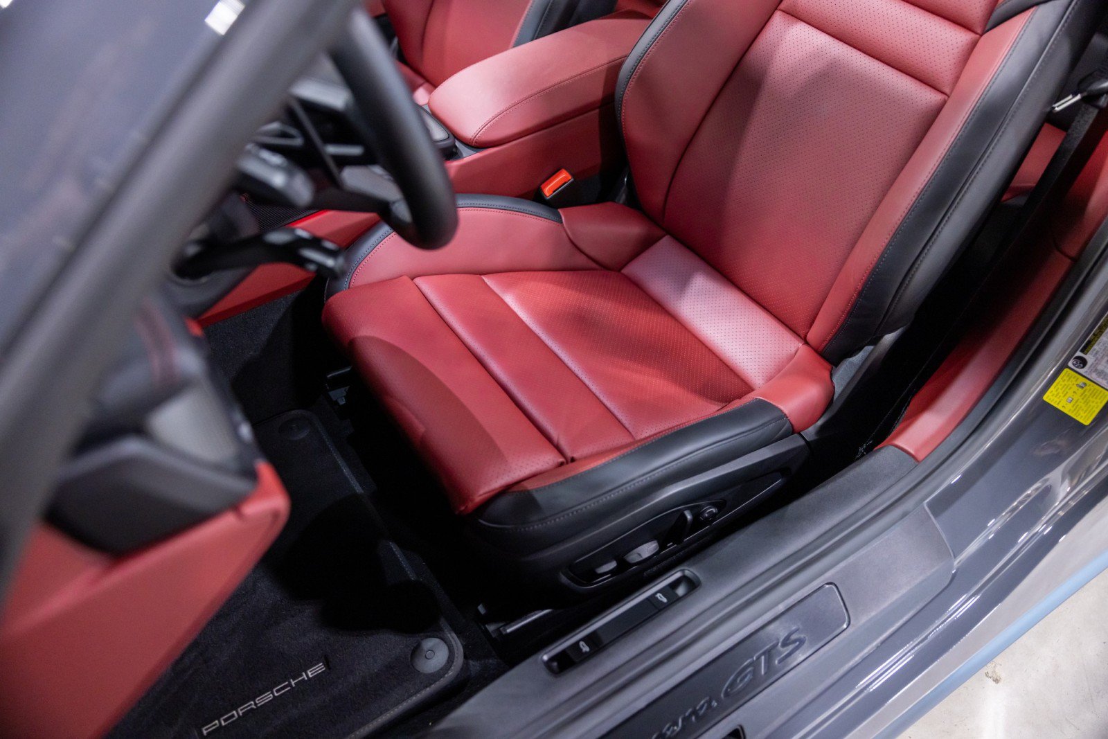 Used 2026 Porsche 911 GTS image 36
