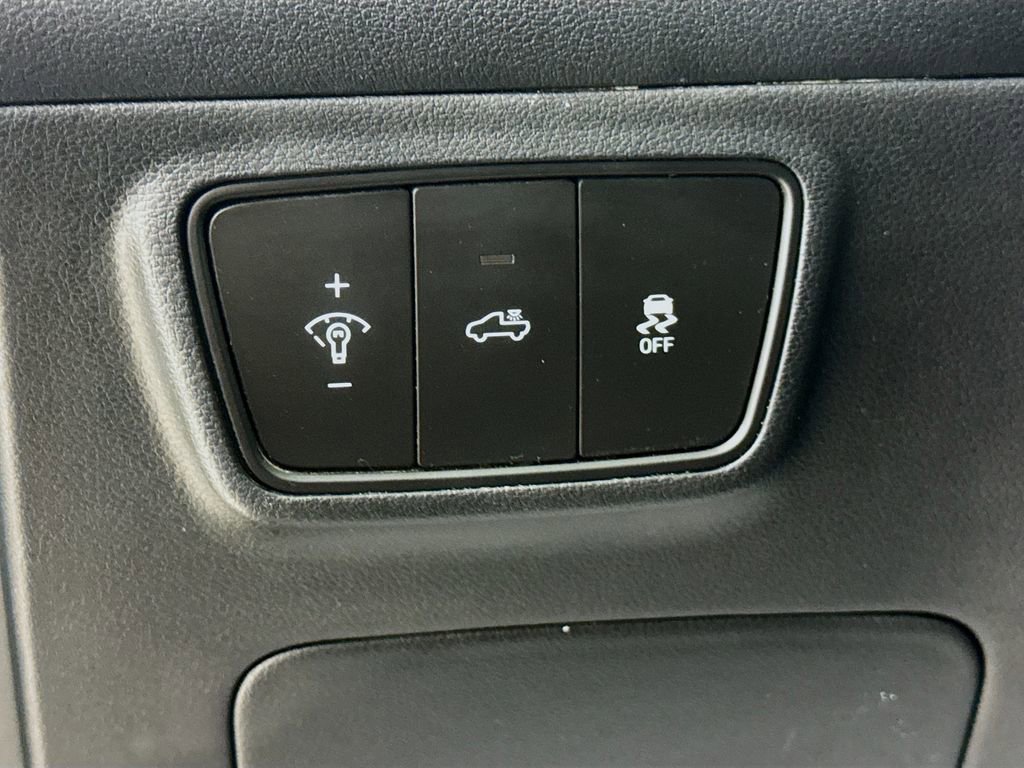 Used 2023 Hyundai Santa Cruz SE image 10