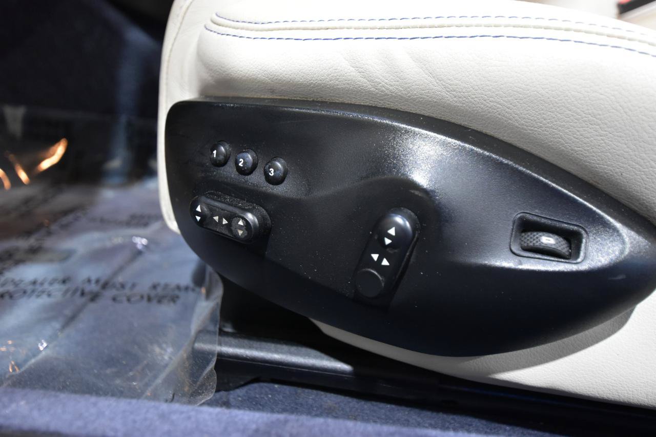 Used 2015 Maserati GranTurismo Convertible RWD image 20