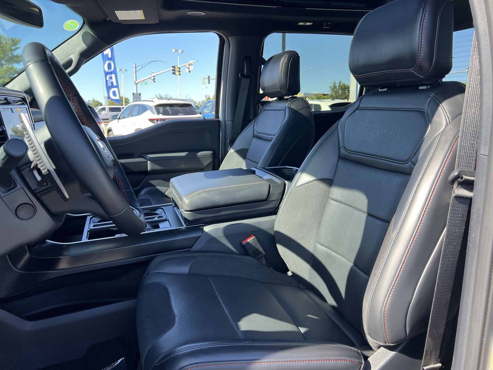 Used 2025 Ford F150 Raptor AWD/4WD image 13