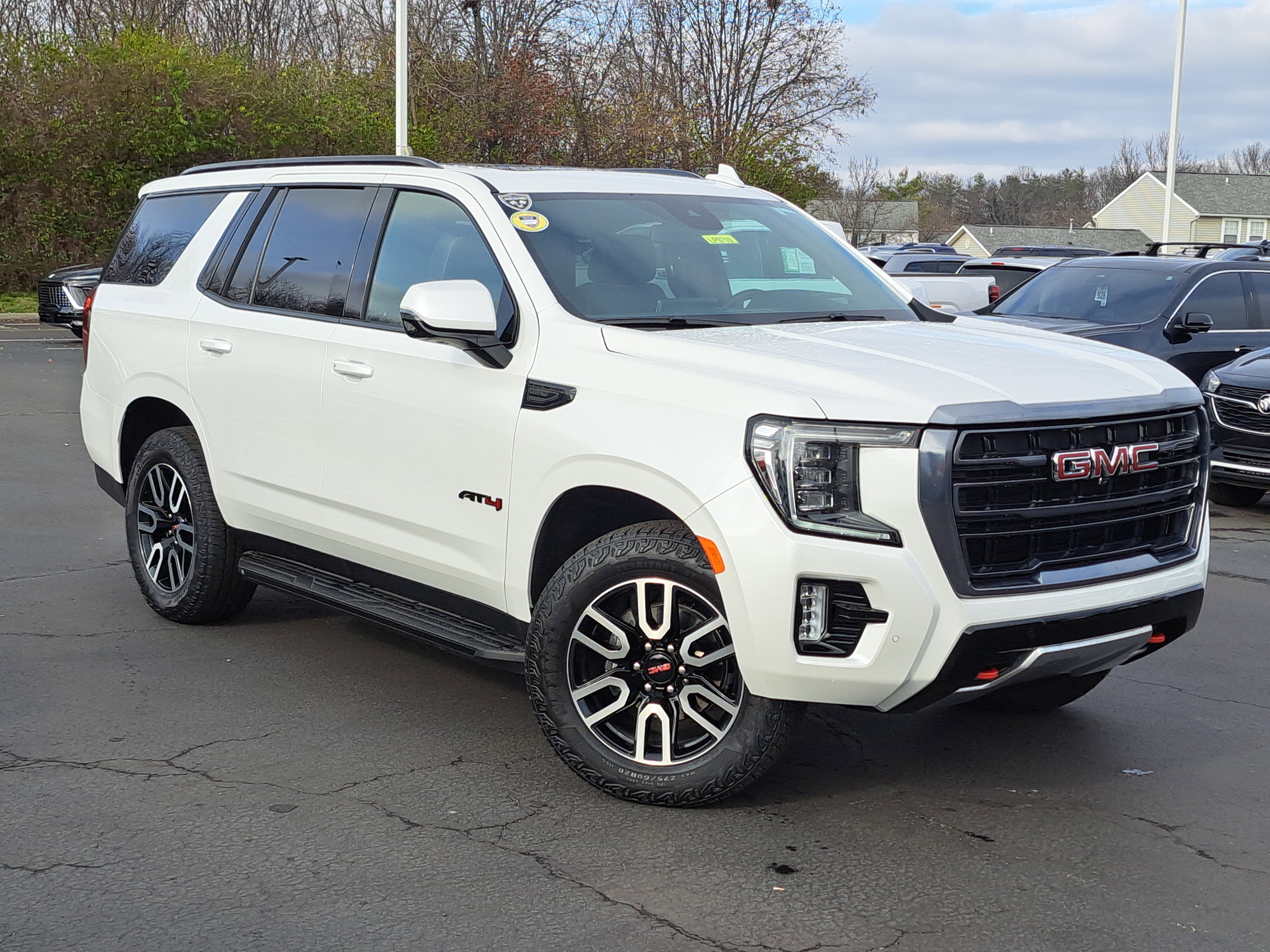 Used 2024 GMC Yukon AT4 w/ Technology Package image 27