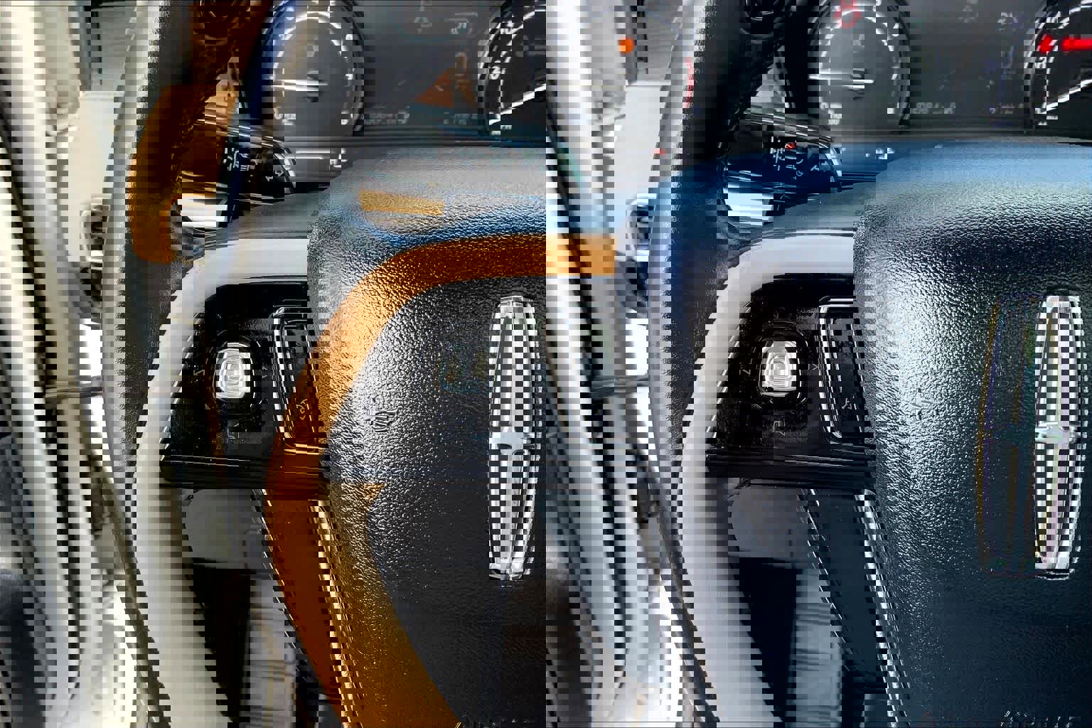 Used 2020 Lincoln Corsair Reserve image 20