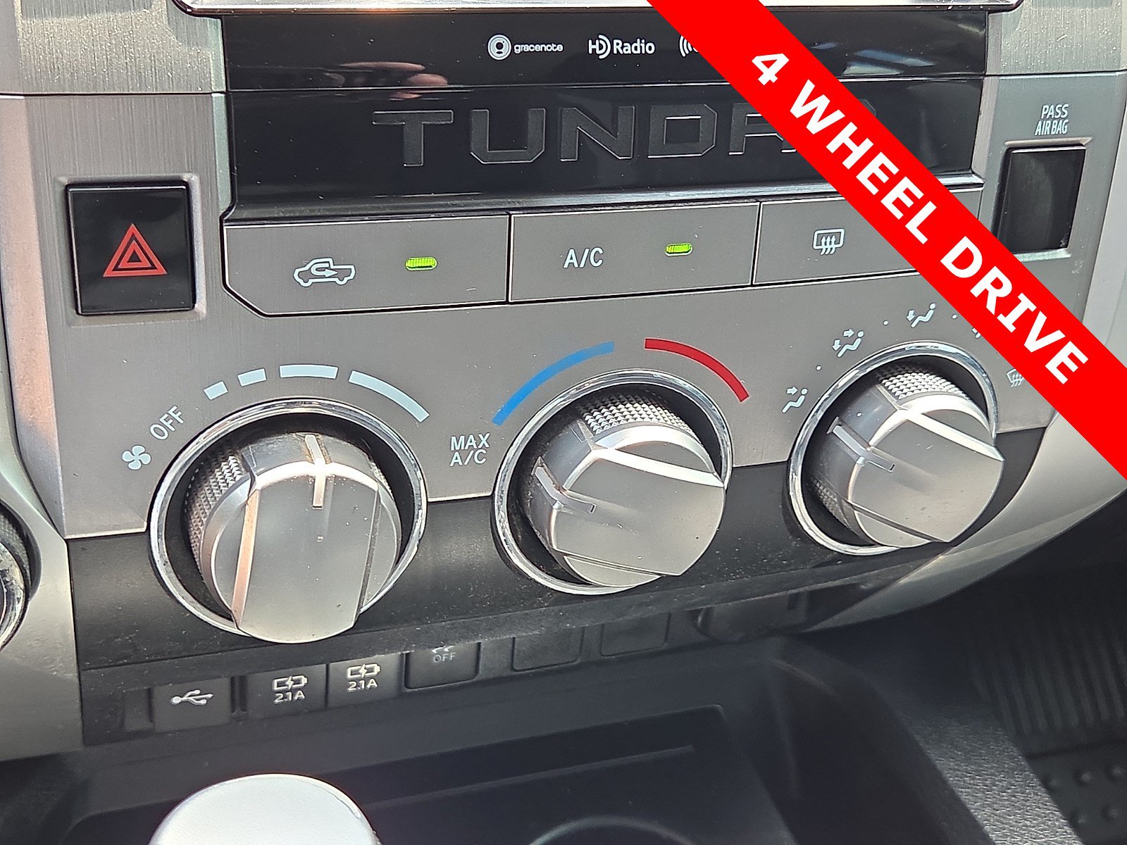 Used 2020 Toyota Tundra SR5 w/ SR5 Upgrade Package AWD/4WD image 18