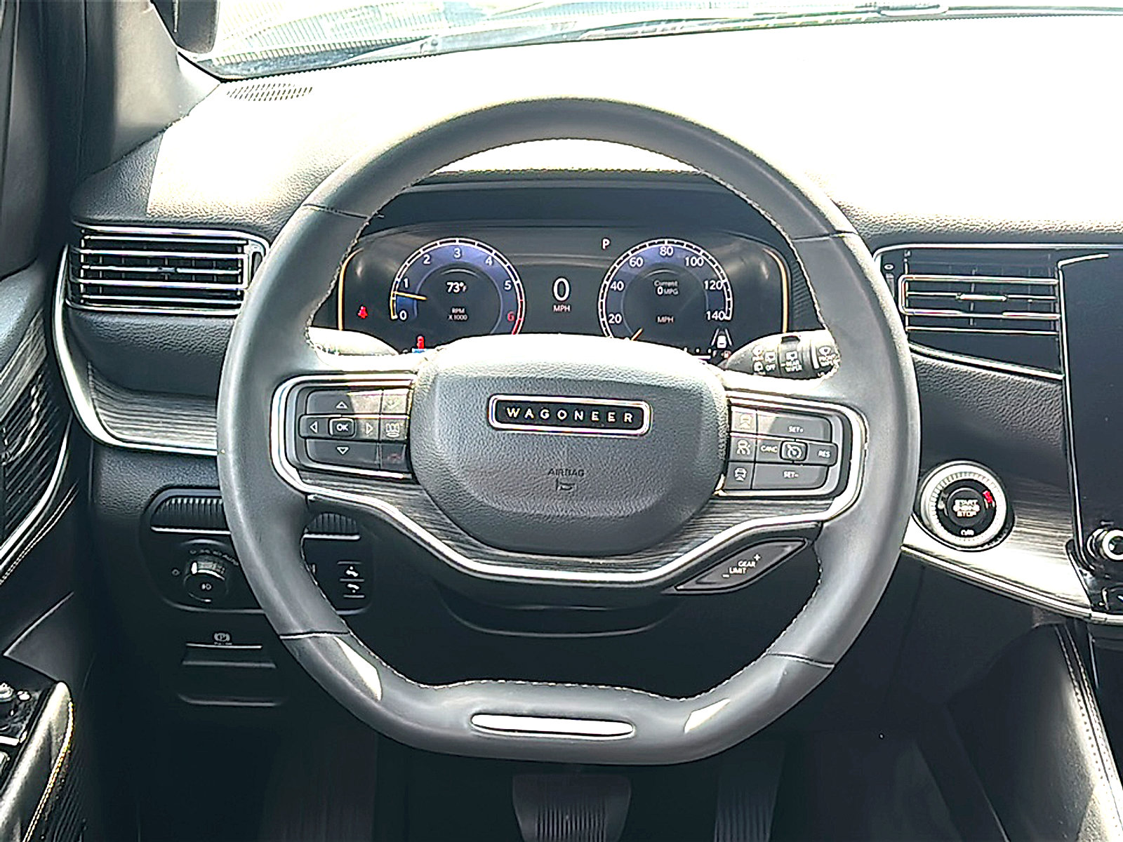 Used 2023 Jeep Wagoneer L Series II AWD/4WD image 28