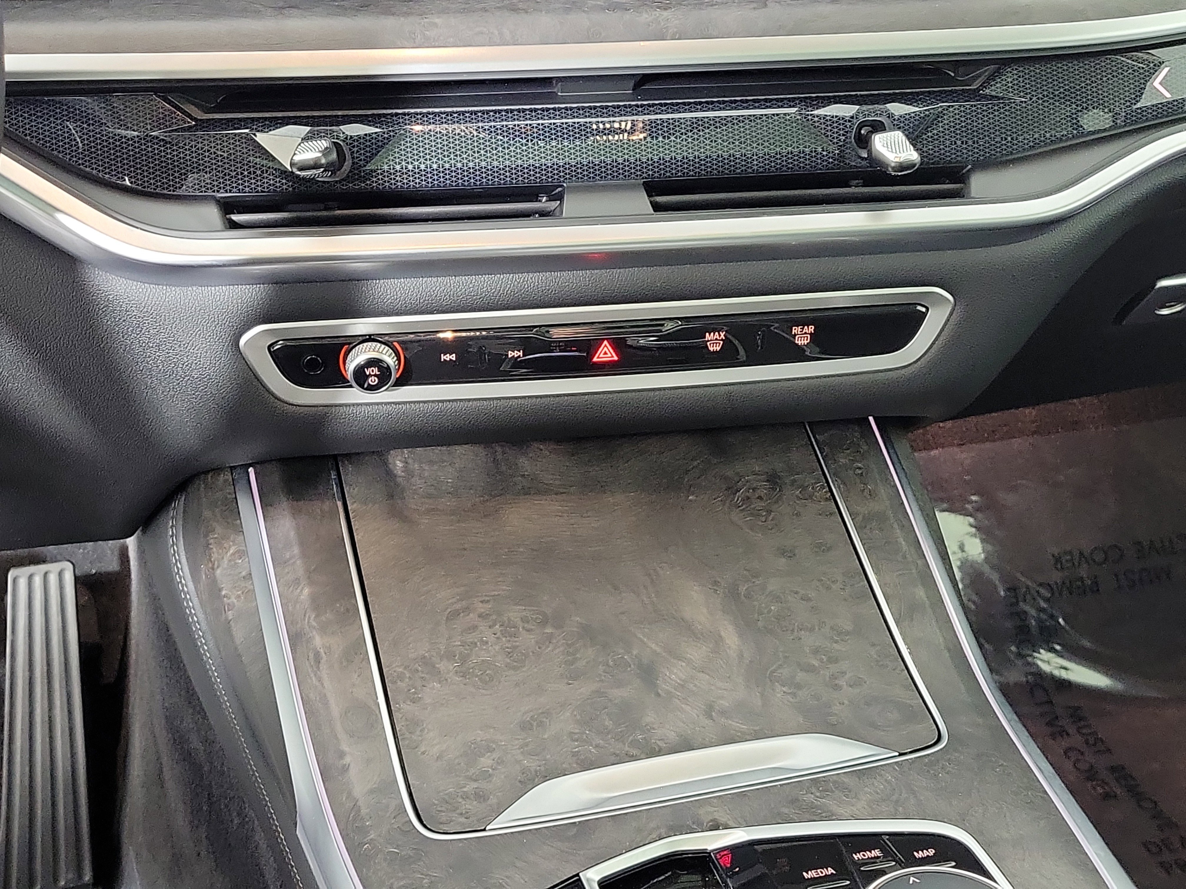 Certified 2024 BMW X7 xDrive40i image 21