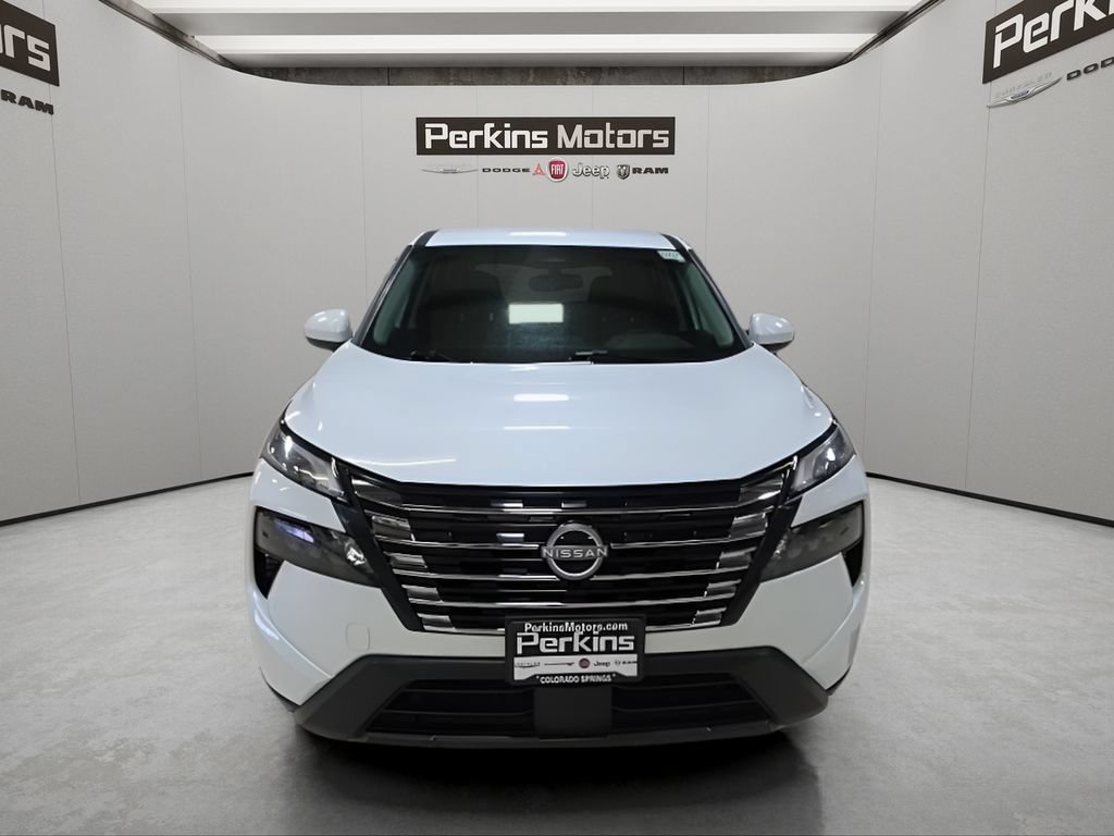 Used 2025 Nissan Rogue SV AWD/4WD image 9