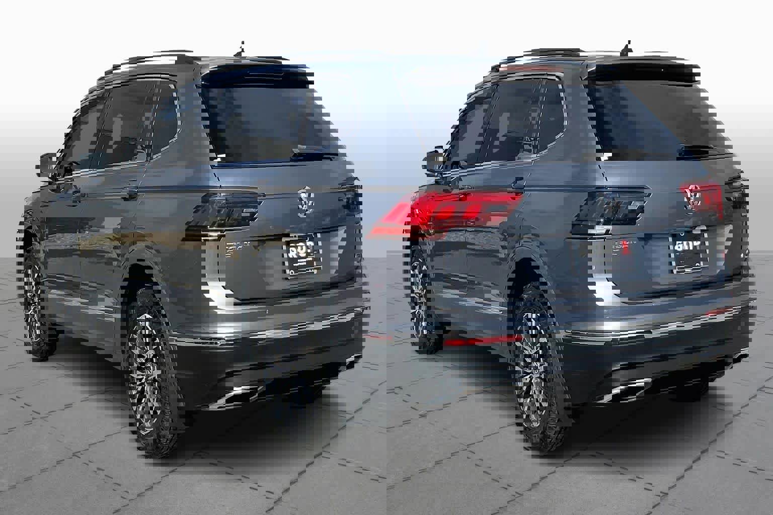 Used 2020 Volkswagen Tiguan SE image 12