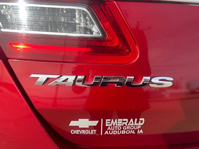 Used 2014 Ford Taurus SEL image 4