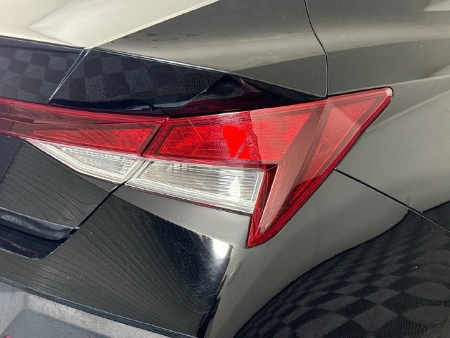 Used 2024 Hyundai Elantra SE FWD image 32