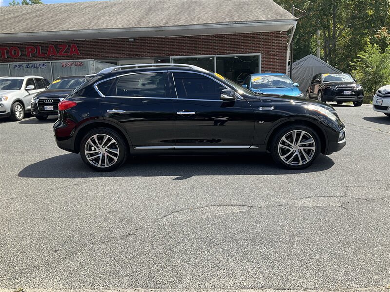 Used 2017 INFINITI QX50 2WD w/ Deluxe Touring Package image 4