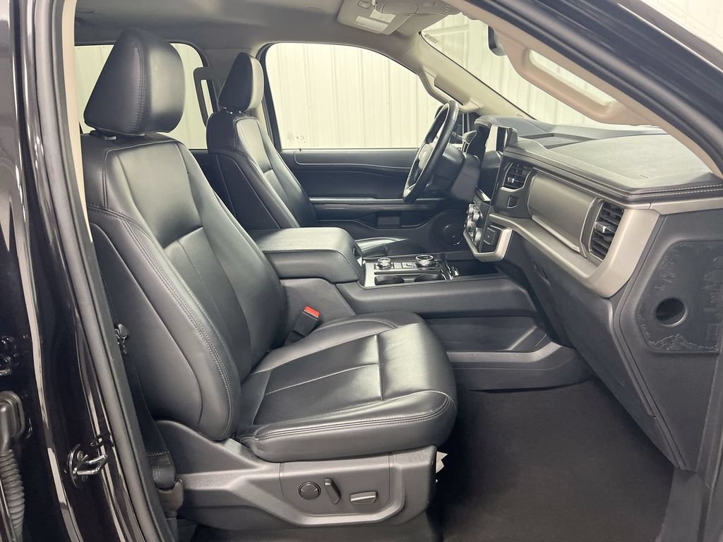 Used 2024 Ford Expedition XLT AWD/4WD image 22