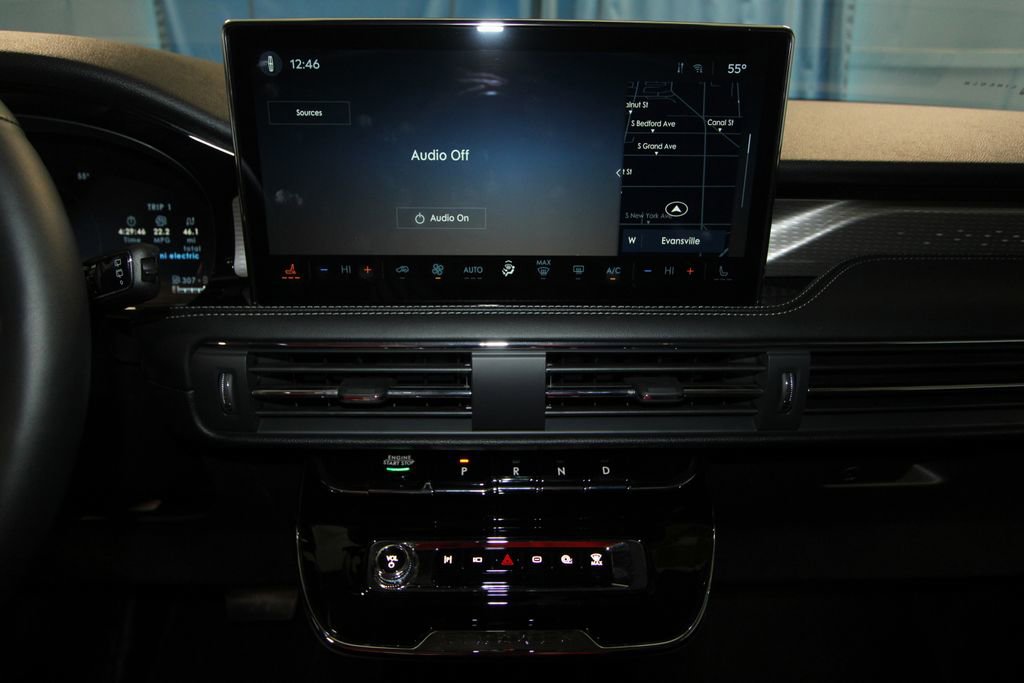 Used 2026 Lincoln Corsair Grand Touring image 16