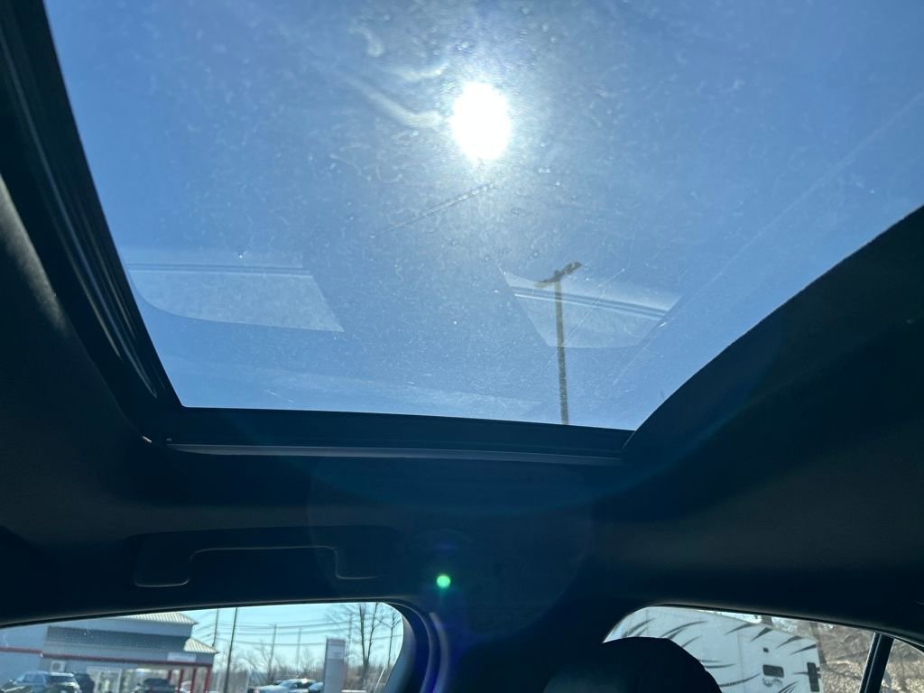 Used 2022 Lexus UX 250h 250h Base w/ Premium Package image 16