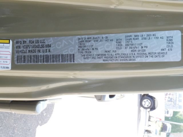 Used 2025 Jeep Gladiator Sport AWD/4WD image 19