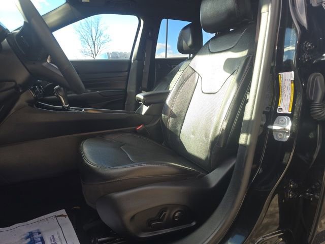 Used 2023 Jeep Compass Limited w/ Elite Group for (Red) Edition image 9