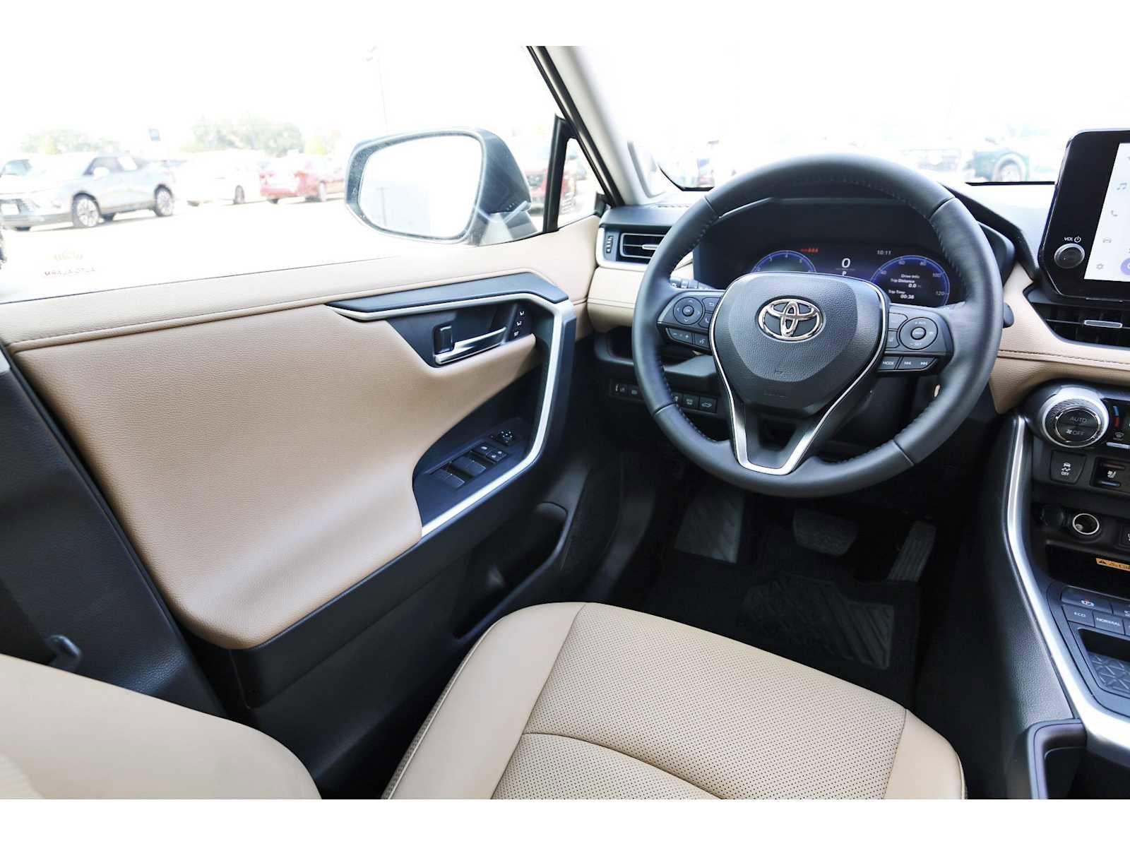 Used 2025 Toyota RAV4 Limited image 6