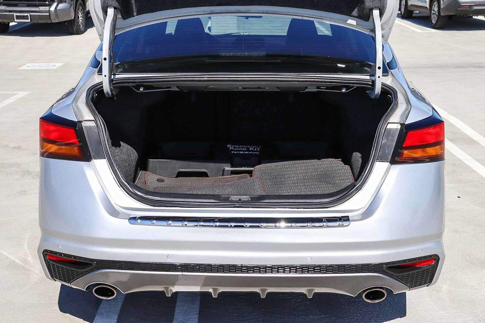 Used 2020 Nissan Altima 2.5 SR FWD image 27