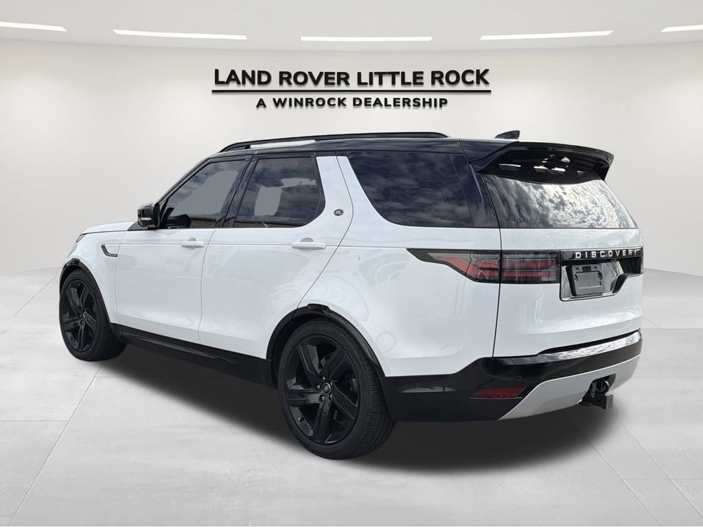 Used 2025 Land Rover Discovery Metropolitan Edition image 6