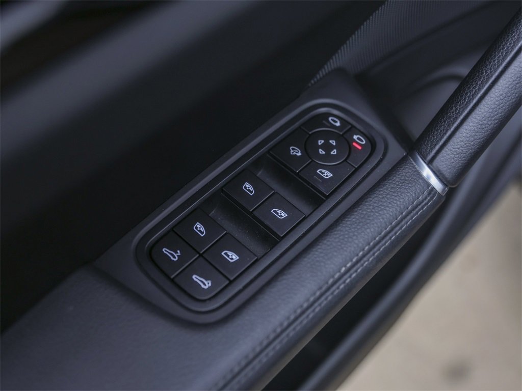 Certified 2023 Porsche Cayenne image 30