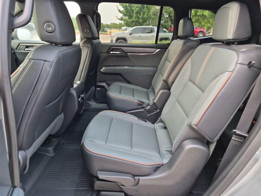 New 2026 GMC Acadia AT4 w/ Luxury Package AWD/4WD image 38