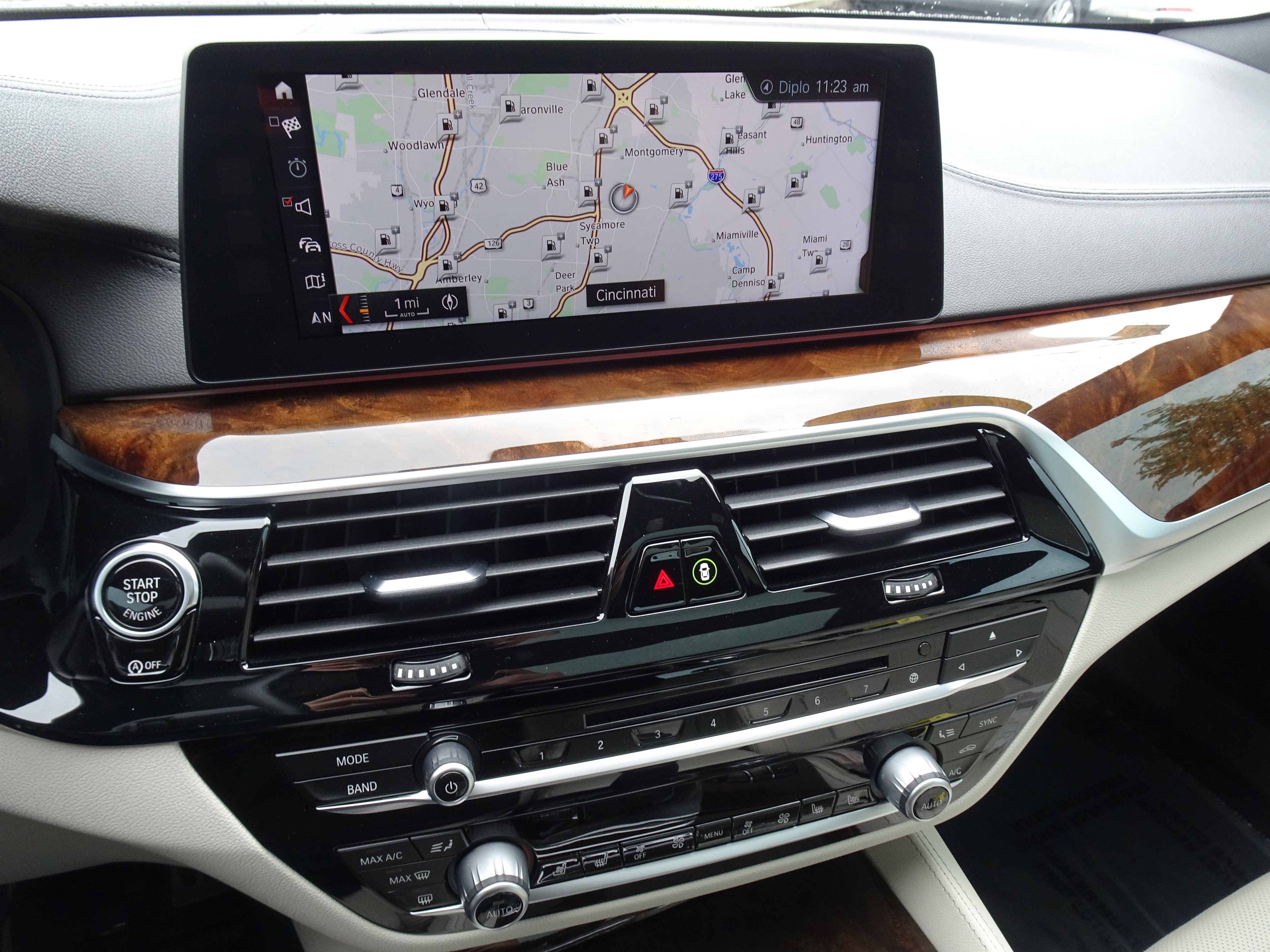 Used 2018 BMW M550i xDrive AWD/4WD image 13
