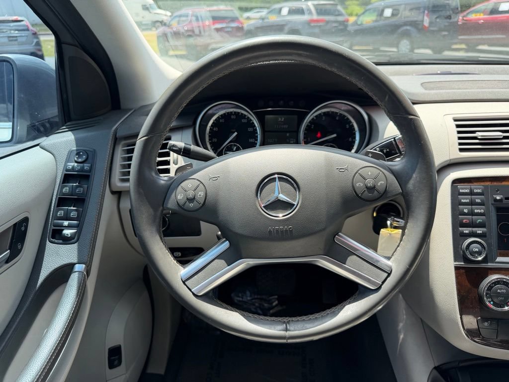 Used 2012 Mercedes-Benz R 350 4MATIC image 21