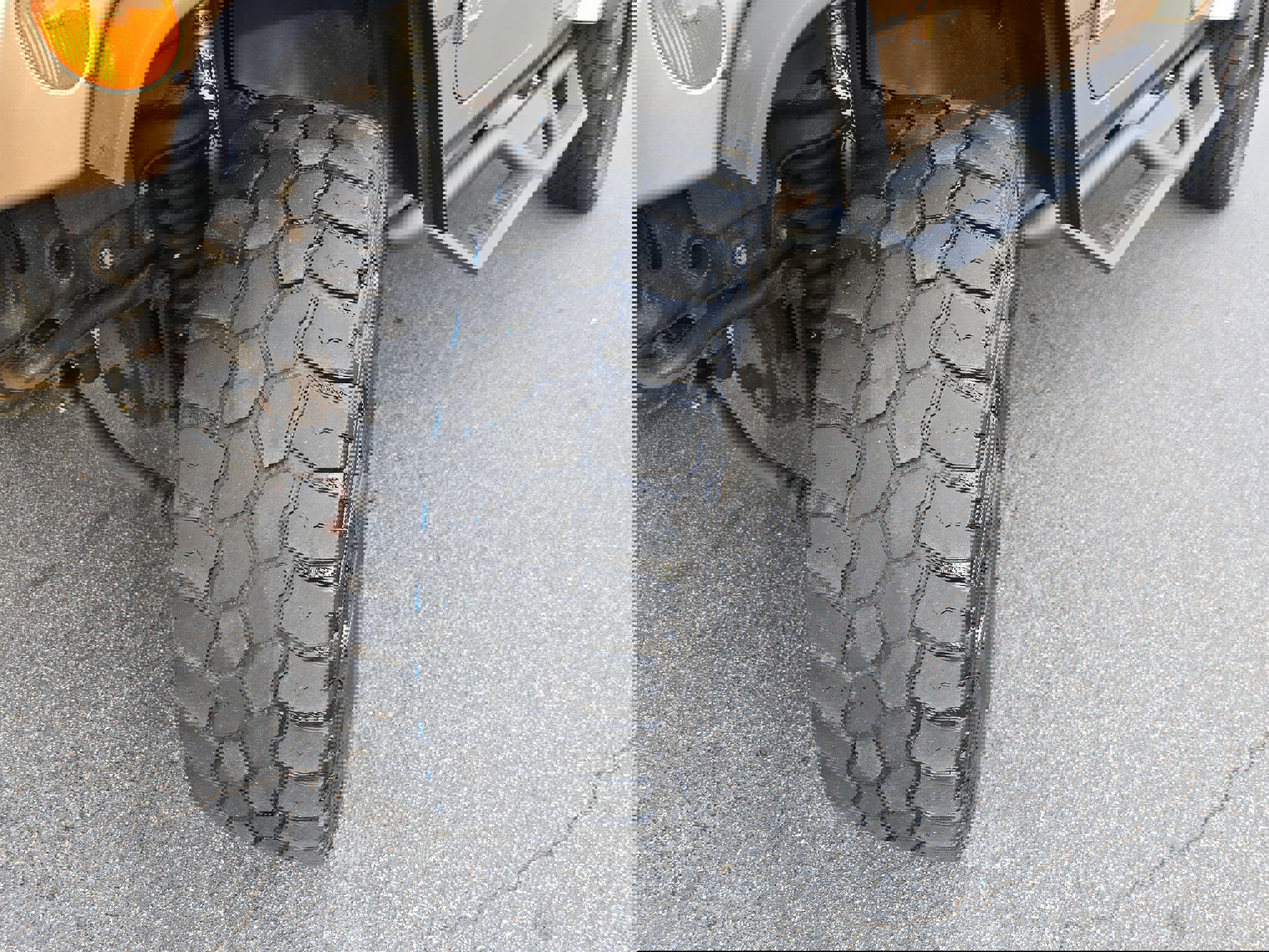 Used 2015 Jeep Wrangler Unlimited Sahara w/ Connectivity Group image 34