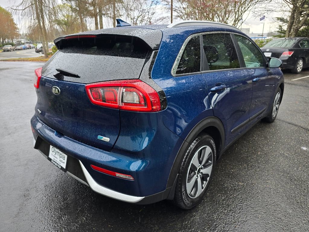 Used 2017 Kia Niro LX image 4