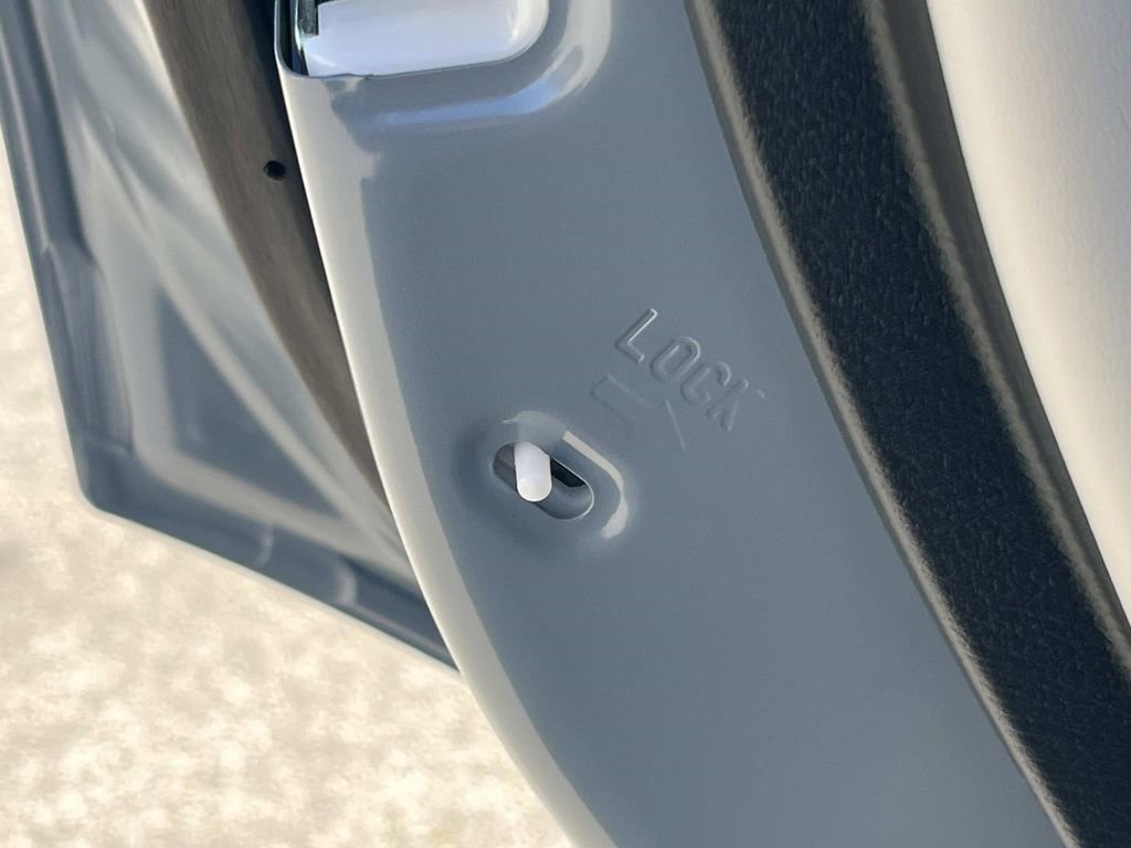 New 2026 Mitsubishi Outlander SE FWD image 12