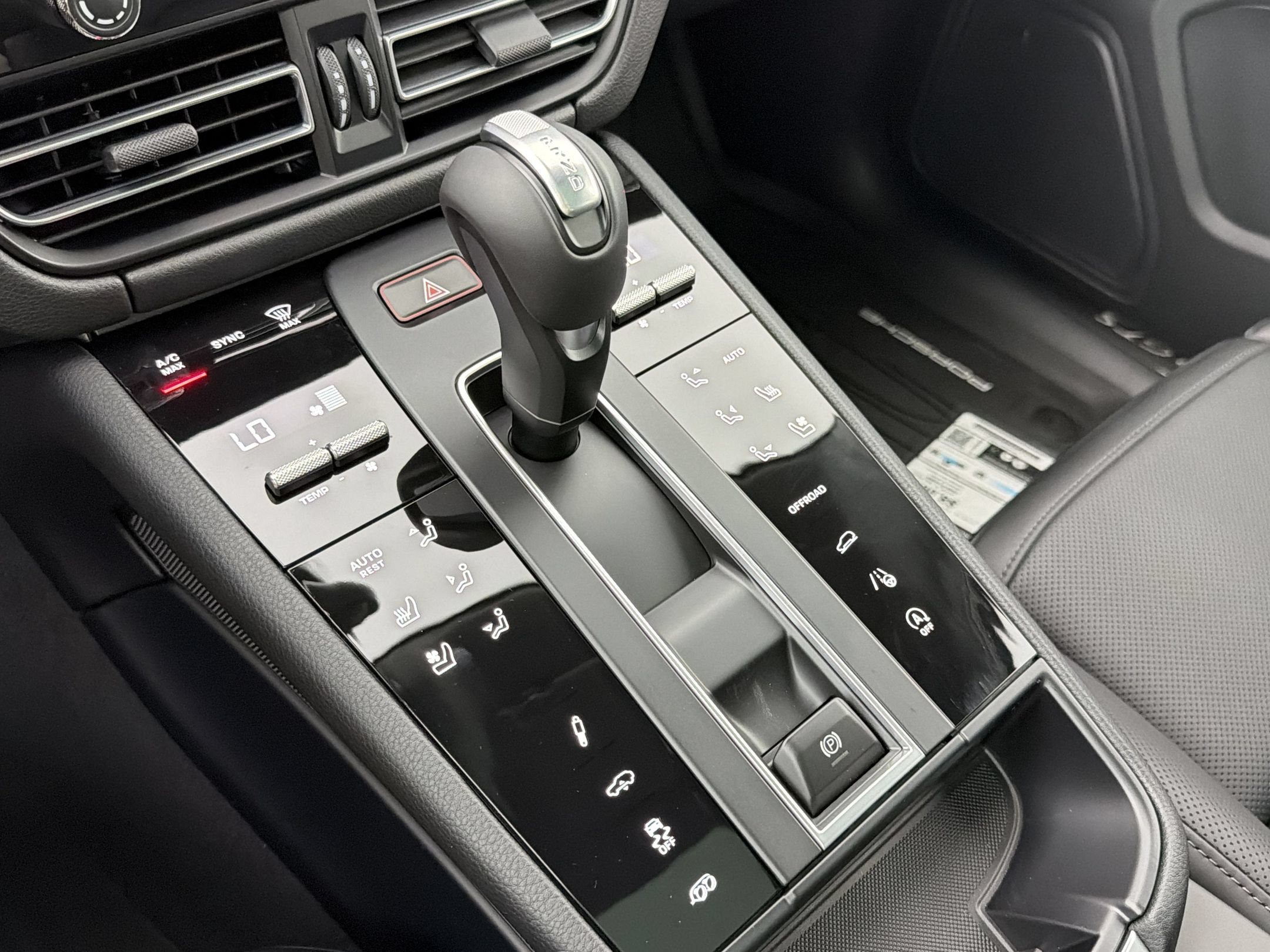 New 2026 Porsche Macan GTS AWD/4WD image 19