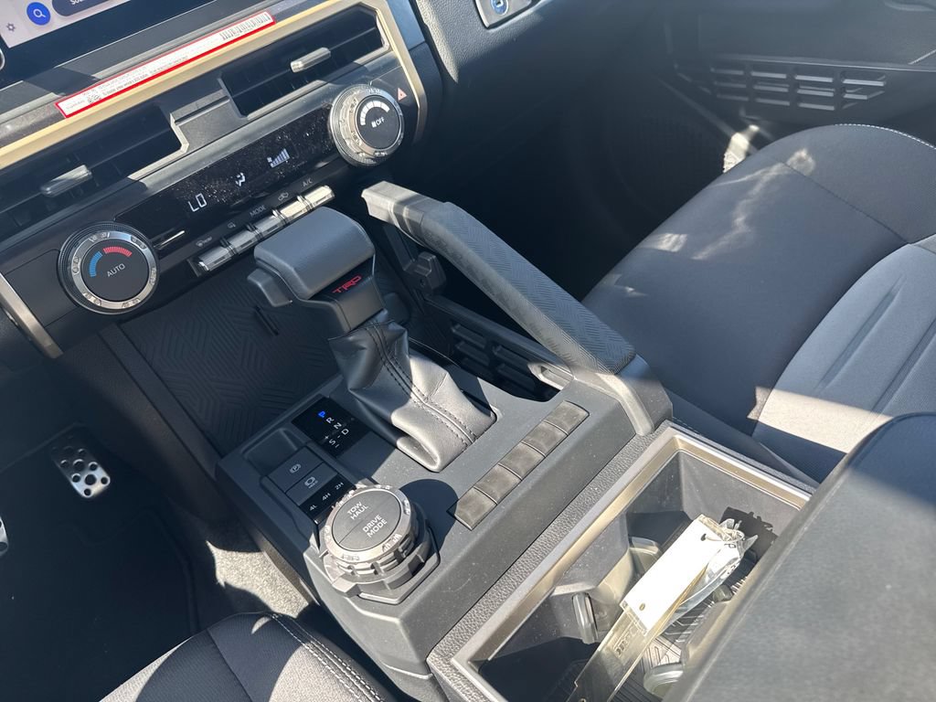 Used 2025 Toyota Tacoma TRD Sport AWD/4WD image 27